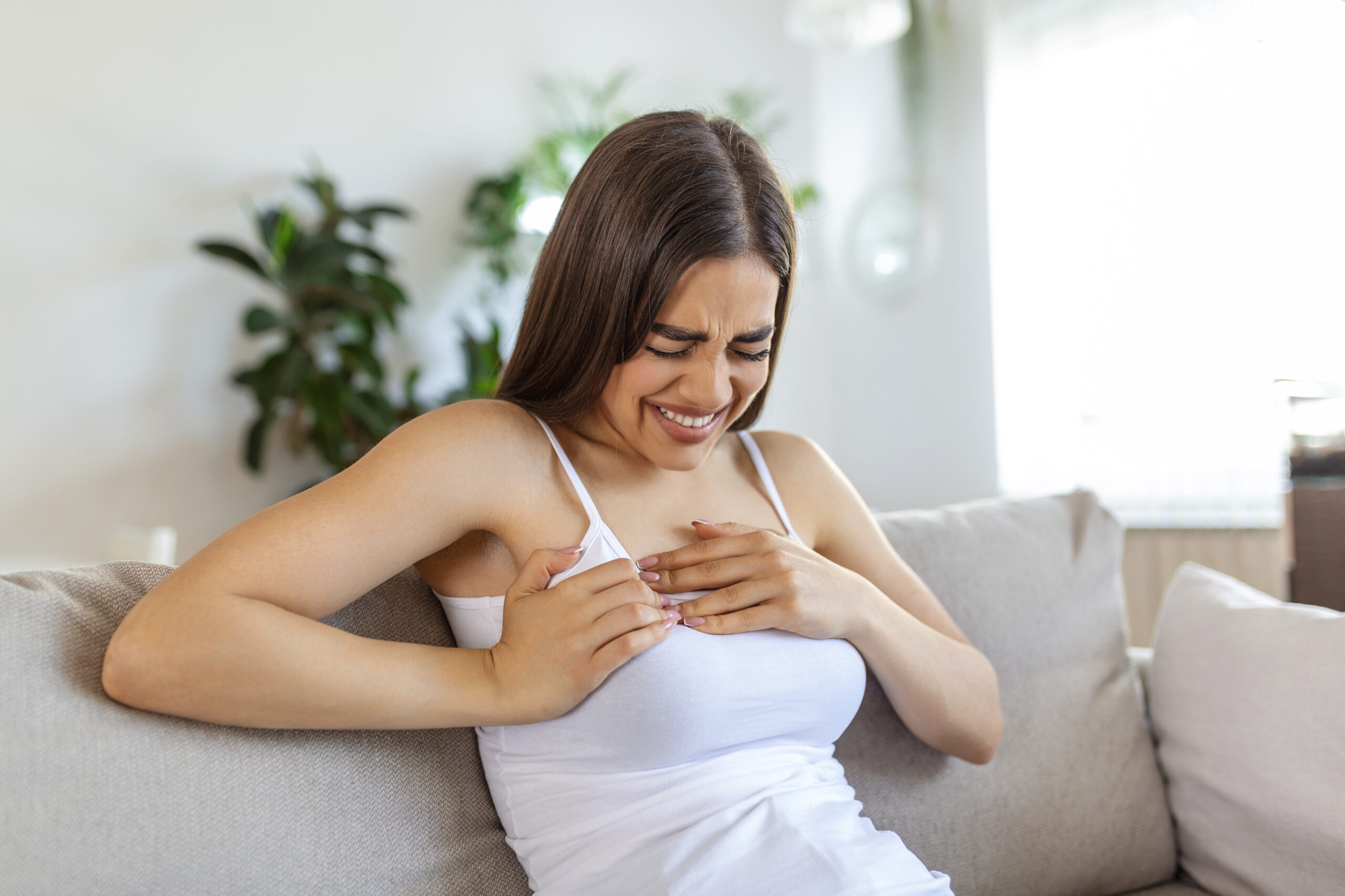 Nipple Pain and Cracked Nipples